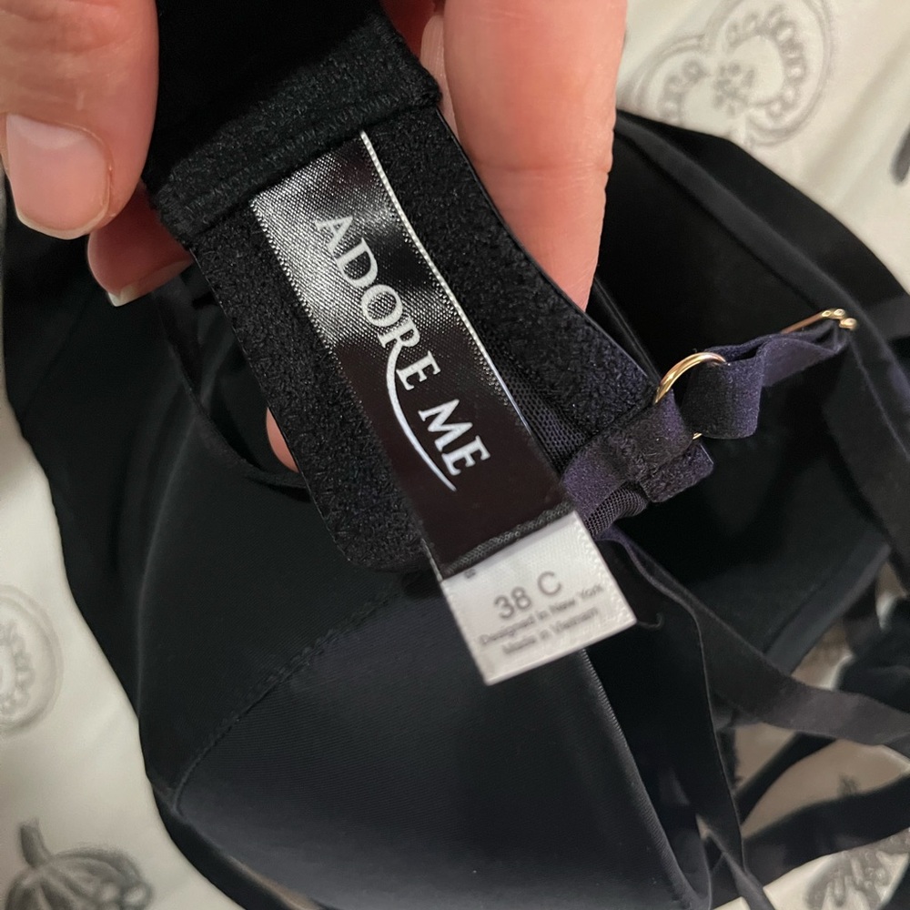 Adore Me Raka Contour Bra - Picture 4 of 6